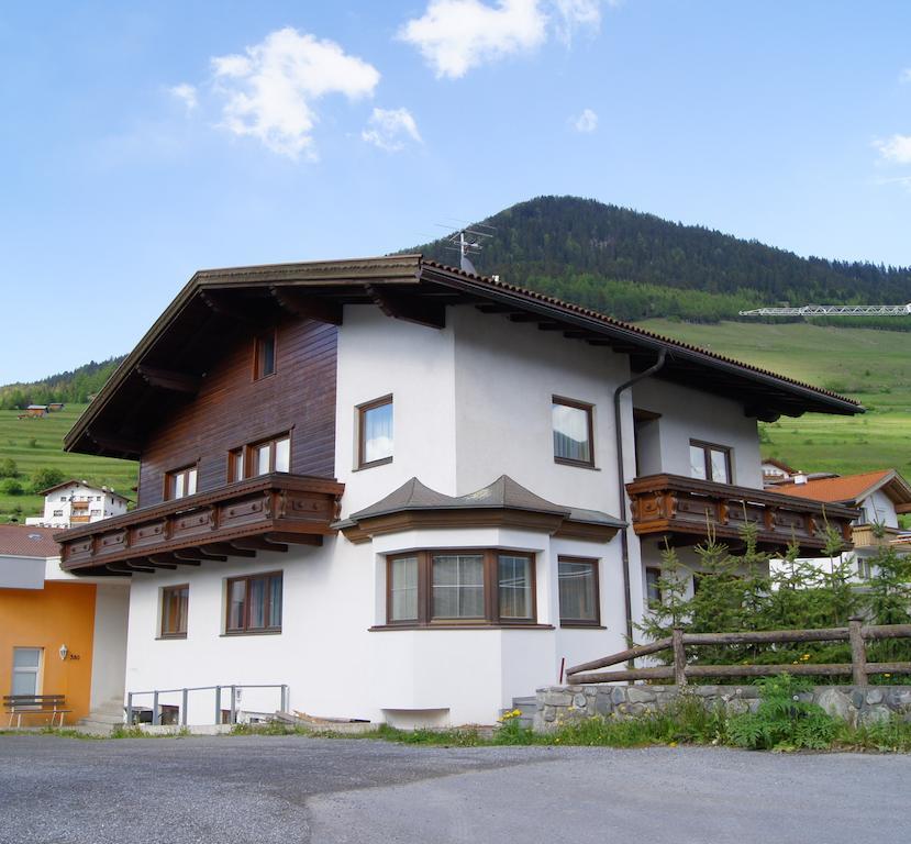 Ferienhaus Peter Spoettl เนาดาส ภายนอก รูปภาพ