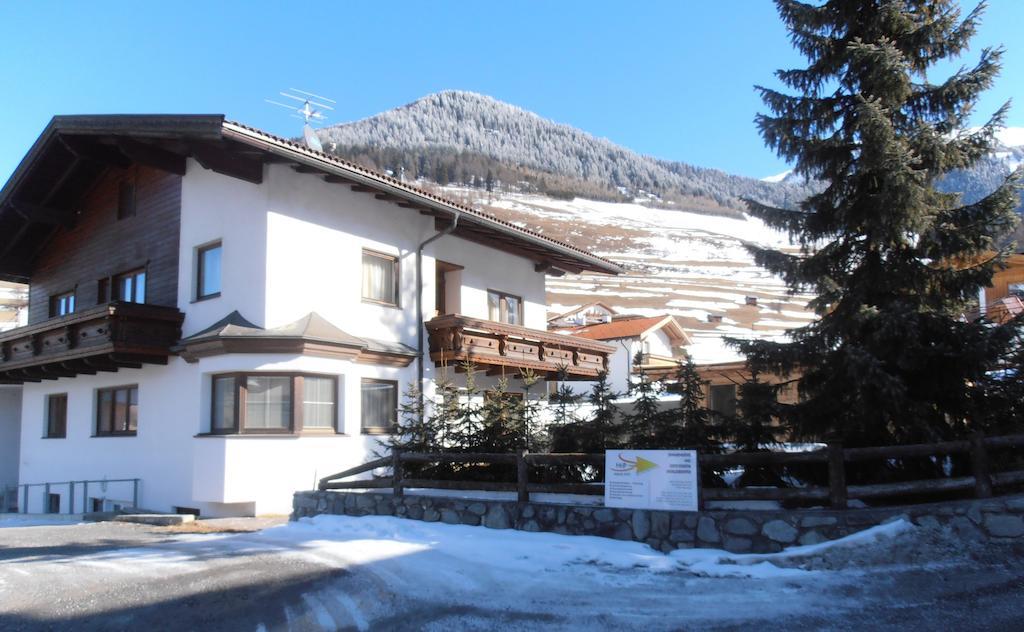 Ferienhaus Peter Spoettl เนาดาส ภายนอก รูปภาพ