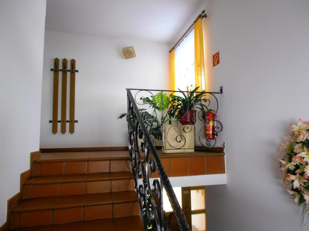 Ferienhaus Peter Spoettl เนาดาส ภายนอก รูปภาพ
